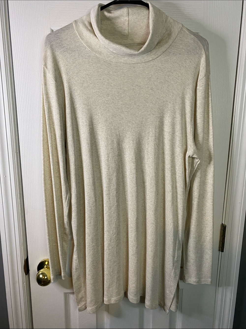 J. Jill Cream Cowl-Neck Long-Sleeve Tunic Sweater Size Large.